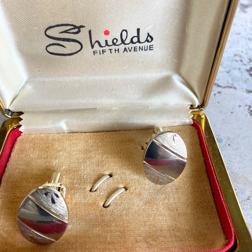 Shields 5th Avenue cufflinks 60s vintage in Shields 5th Avenue cufflink box
